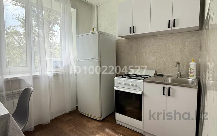 1-бөлмелі пәтер · 33 м² · 3/5 қабат, Ержанова 47/2, бағасы: 140 000 〒 в Караганде, Казыбек би р-н — фото 2