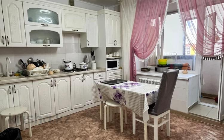 3-комнатная квартира · 72.4 м² · 3/10 этаж, мкр. Алтын орда, Ораза Татеулы 6 за 29 млн ₸ в Актобе — фото 2