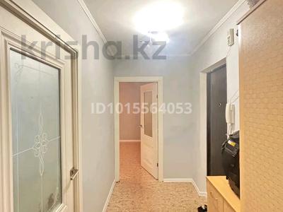 2-комнатная квартира · 52 м² · 5/9 этаж, мкр 4 3 — 4мкр жаксы мкр орналаскан садик Алтындар школа Бари жакын за 17.9 млн ₸ в Уральске
