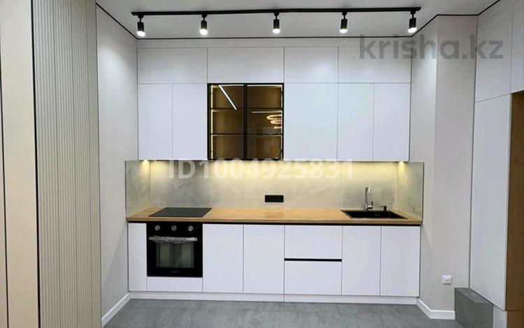 3-комнатная квартира · 74 м² · 8/17 этаж, мкр Новый Город, Букетова 3 за 40.5 млн ₸ в Караганде, Казыбек би р-н — фото 27