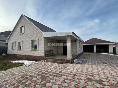 Отдельный дом • 5 комнат • 150 м² • 10 сот., Биекенова 104 за 42 млн 〒 в Актобе, жилой массив Заречный-3