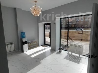 Свободное назначение, офисы, магазины и бутики, медцентры и аптеки · 97.8 м² за 67 млн ₸ в Актобе, мкр. Алтын орда