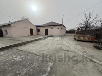 Жеке үй · 4 бөлме · 208 м² · 10 жүзд., мкр Аксай, Казахстан 9/1, бағасы: 38 млн ₸ в Атырау