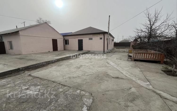 Отдельный дом · 4 комнаты · 208 м² · 10 сот., мкр Аксай, Казахстан 9/1 за 38 млн ₸ в Атырау — фото 2