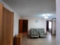2-комнатная квартира · 44 м² · 2/5 этаж, Ауэзова 13 — Магазин Колос, Ауэзовский за 17.4 млн ₸ в Усть-Каменогорске