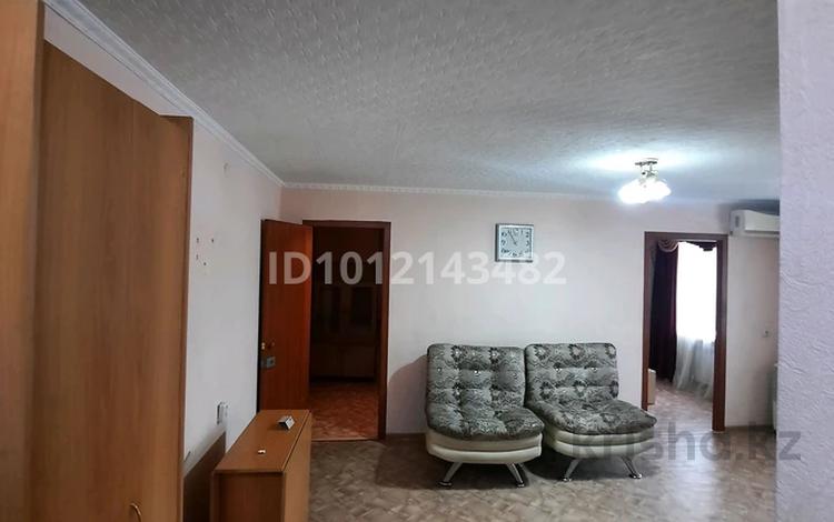 2-комнатная квартира · 44 м² · 2/5 этаж, Ауэзова 13 — Магазин Колос, Ауэзовский за 17.4 млн ₸ в Усть-Каменогорске — фото 2
