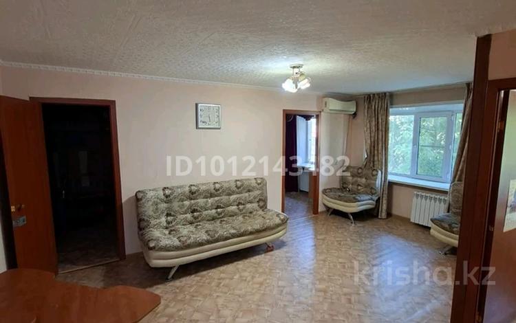 2-комнатная квартира · 44 м² · 2/5 этаж, Ауэзова 13 — Магазин Колос, Ауэзовский за 15 млн ₸ в Усть-Каменогорске — фото 16