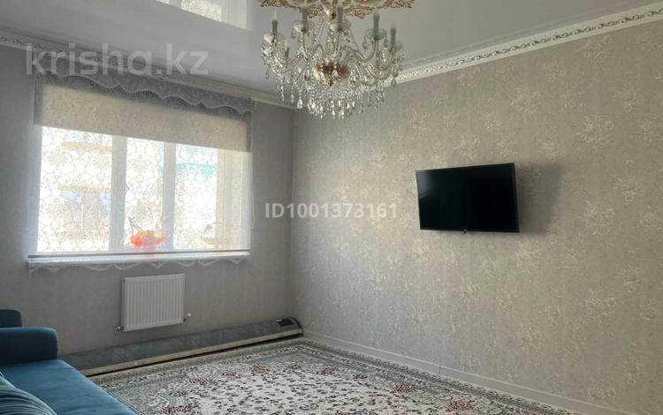 2-комнатная квартира · 70.2 м² · 1/3 этаж, мкр Самал, Адгама Каримова 117 за 250 000 ₸ в Атырау — фото 2