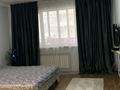 1-комнатная квартира, 35 м², 3/10 этаж посуточно, мкр Аксай-5, Б. Момышулы 25 за 13 000 〒 в Алматы, Ауэзовский р-н — фото 2
