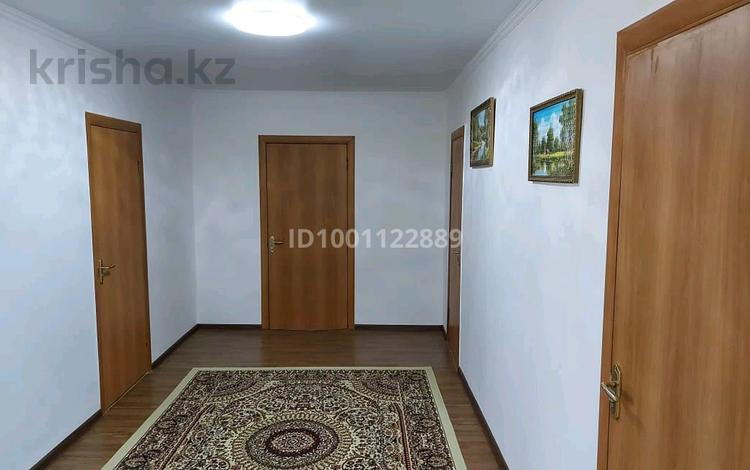 15-комнатная квартира · 500 м², Жумабаева 11 — В центре за 15 000 ₸ в Бурабае — фото 2