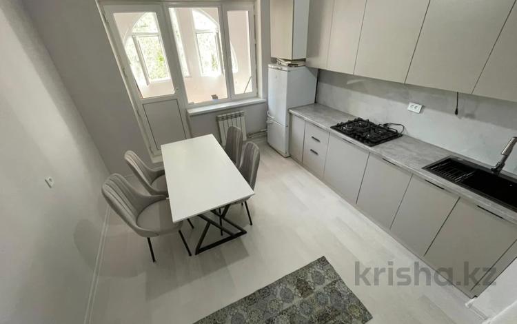 1-комнатная квартира · 43.4 м² · 4/5 этаж, мкр Аксай-3А за 30.5 млн ₸ в Алматы, Ауэзовский р-н — фото 2