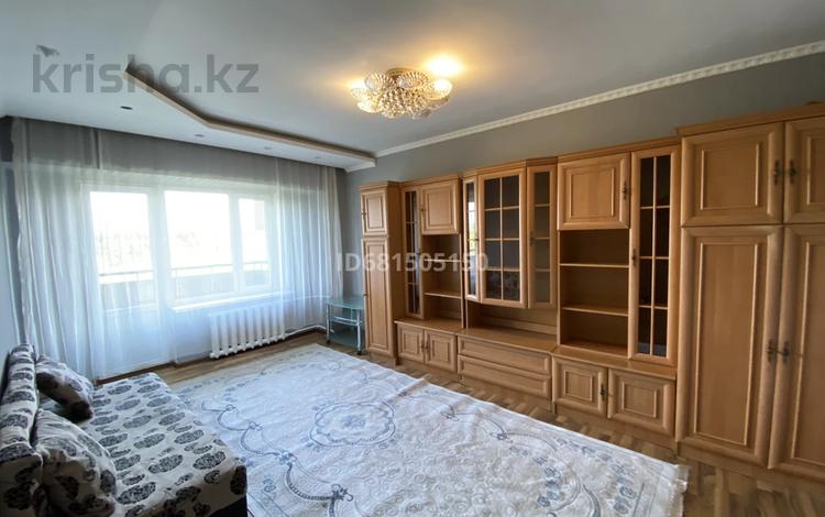 1-комнатная квартира, 36 м², 5/5 этаж помесячно, Майлина за 170 000 〒 в Алматы, Турксибский р-н — фото 2