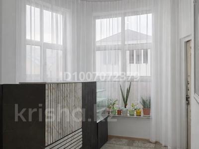 6 комнат · 400 м² · 1/3 этаж, мкр Дубок (Шабыт), Саттарханова — Жандосова Шаймерденова за 30 000 〒 в Алматы, Ауэзовский р-н