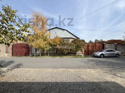 Отдельный дом · 5 комнат · 200 м² · 10 сот., мкр Аса, 2 переулок Бауыржан момышулы 37 — Зеленый ковер рядом 10мкр частные дома за 55 млн 〒 в Таразе