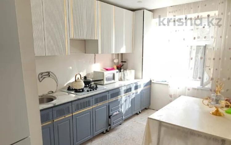 3-комнатная квартира · 64 м² · 4/9 этаж, Строитель за 21 млн ₸ в Уральске — фото 2