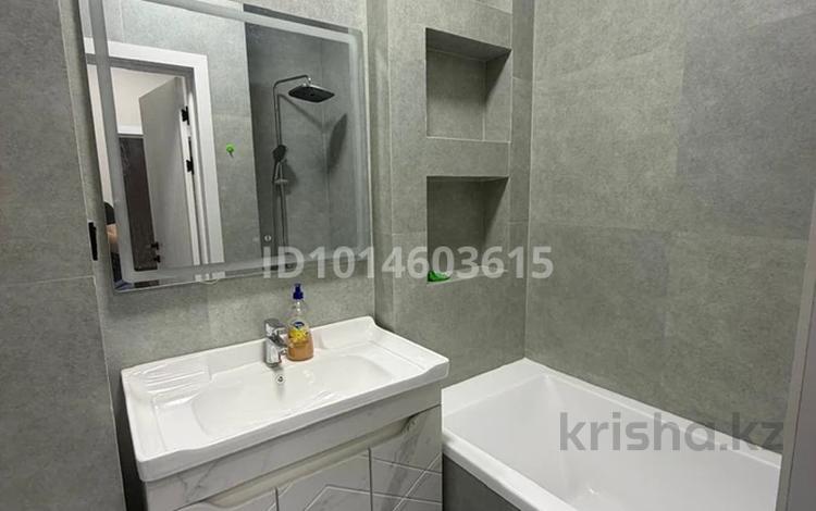 2-комнатная квартира · 52 м² · 3/10 этаж, мкр Жайлау , Қуаныш Туелеметова 50/18 7 за 250 000 ₸ в Шымкенте, Абайский р-н — фото 2