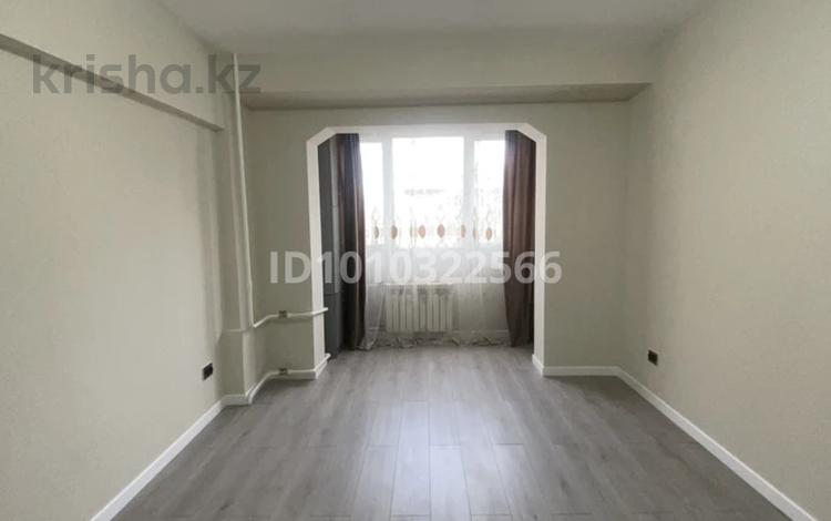3-бөлмелі пәтер · 74 м² · 4/9 қабат, Жибек жолы 81 — Жибек Жолы, бағасы: 90 млн ₸ в Алматы, Алмалинский р-н — фото 2