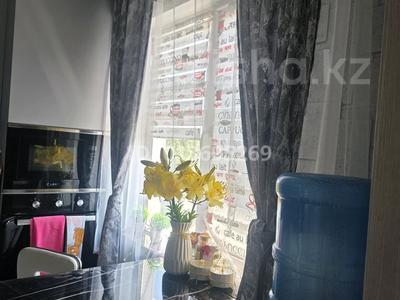2-бөлмелі пәтер · 48.4 м² · 5/5 қабат, Айгүл ш/а 56/1, бағасы: 15 млн ₸ в Уральске, мкр Айгуль