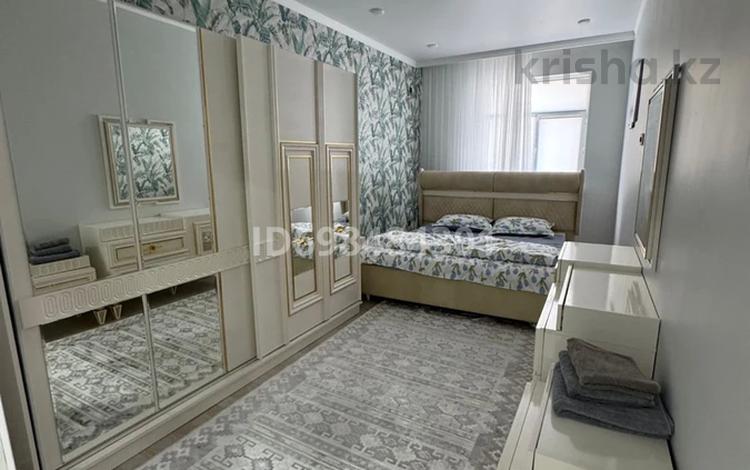 2-комнатная квартира · 67 м² · 12/12 этаж, 19-й мкр, 19 мкрн 5 за 350 000 ₸ в Актау — фото 2