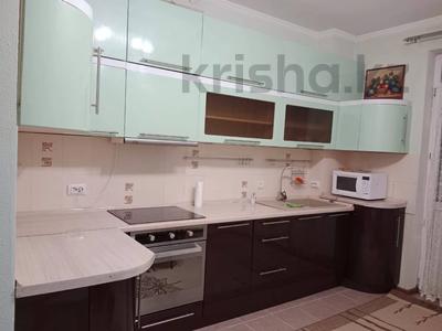 3-комнатная квартира, 100 м², 6/20 этаж помесячно, Кабанбайбатыра 6/1 за 350 000 〒 в Астане, Есильский р-н