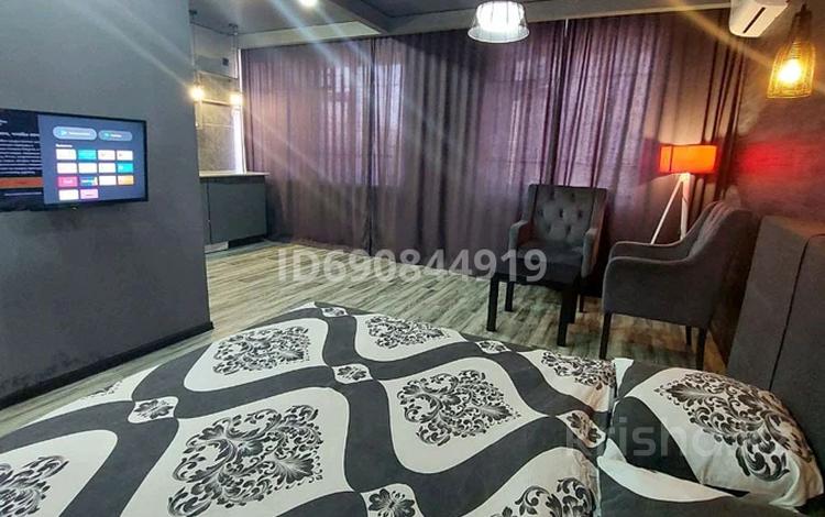 1-комнатная квартира · 37 м² · 1/5 этаж, 3-й мкр 10 — Гостиница SilkWay за 12 000 ₸ в Актау — фото 2
