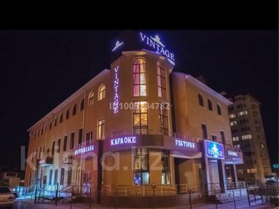 Свободное назначение, офисы, магазины и бутики, склады, общепит, салоны красоты, бани, гостиницы и зоны отдыха, медцентры и аптеки, образование, развлечения · 1350 м² за 385 млн 〒 в Атырау, мкр Авангард-2