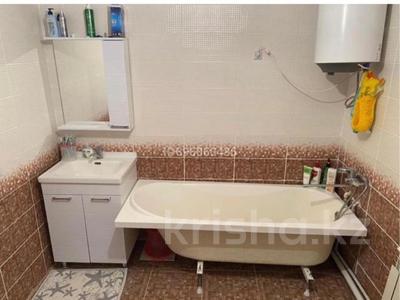 Отдельный дом · 3 комнаты · 180 м² · 10 сот., Возле ресторана Анашым 1 за 14 млн 〒 в Дамбе