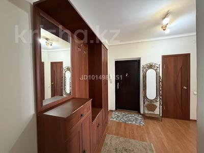 2-бөлмелі пәтер · 66 м² · 6/9 қабат, Сары Арқа ш/а 39 — площадь Махамбета-Исатая, бағасы: 30 млн ₸ в Атырау, мкр Сары Арка
