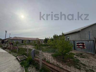 Жеке үй · 4 бөлме · 267.7 м² · 16 жүзд., Көктем ш/а., Ахметова 23, бағасы: 35 млн ₸ в Атырау, мкр Коктем