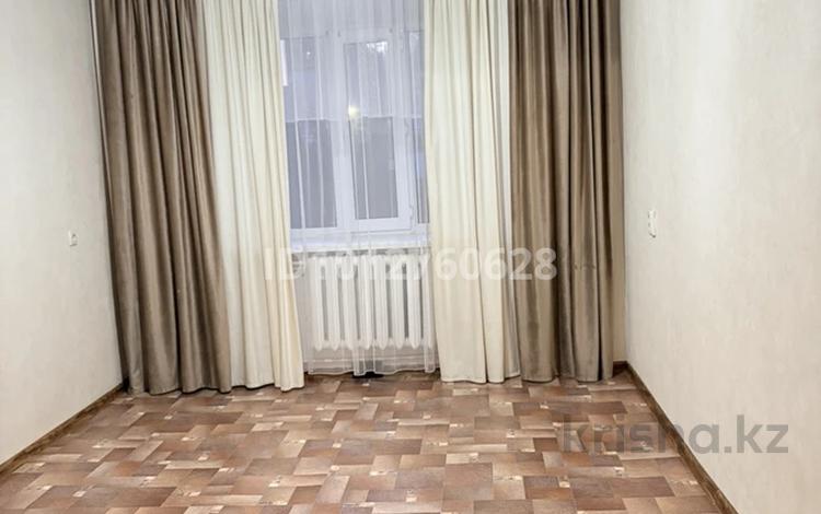 3-комнатная квартира · 59 м² · 2/5 этаж, Есенберлина 17 за 140 000 ₸ в Жезказгане — фото 2