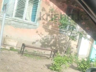 3-комнатная квартира · 49.9 м² · 1/4 этаж, мкр Кемел (Первомайское) 2 — Есим хана за 26 млн ₸ в Алматы, Жетысуский р-н
