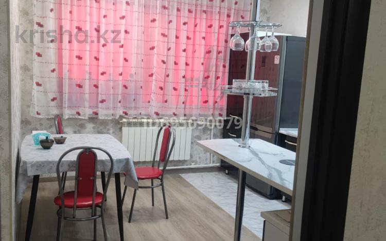 1-комнатная квартира · 52 м² · 5/5 этаж, мкр 8, Гришина 72Б за 17 млн ₸ в Актобе — фото 3