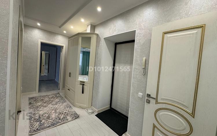 2-комнатная квартира · 78 м² · 3/9 этаж, мкр Кадыра Мырза-Али за 32 млн ₸ в Уральске — фото 2