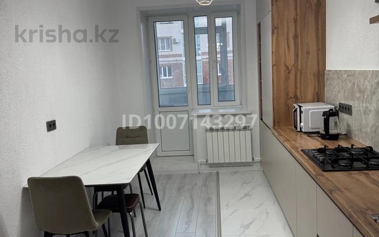 1-бөлмелі пәтер · 58 м² · 1/5 қабат, мкр. Алтын орда 11a к2, бағасы: 10 000 ₸ в Актобе — фото 8