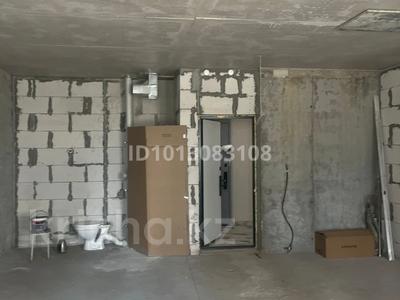 1-бөлмелі пәтер · 80 м² · 1 қабат, мкр Тастак-1, Райымбека 348/1 к4 9 — Ниже толе би, бағасы: 500 000 ₸ в Алматы, Ауэзовский р-н