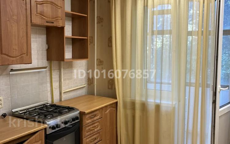 3-бөлмелі пәтер · 65 м² · 3/5 қабат, 4 ш/а 11, бағасы: 160 000 ₸ в Уральске, мкр 4 — фото 2