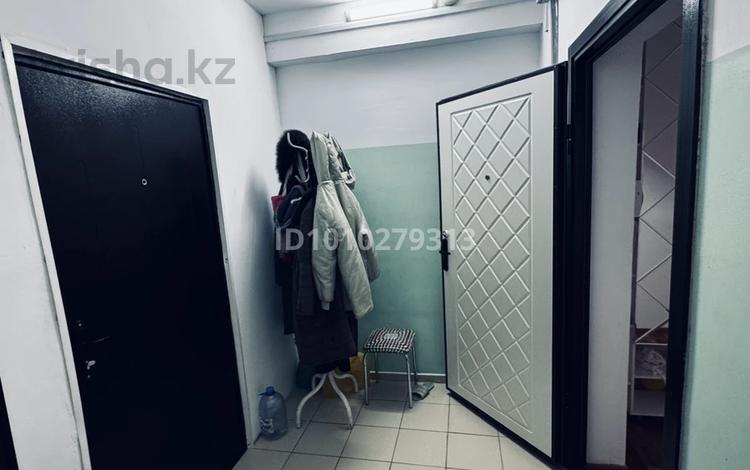 3-бөлмелі пәтер · 78 м² · 6/9 қабат, Самал 94 — Самал, бағасы: 34 млн ₸ в Уральске — фото 2