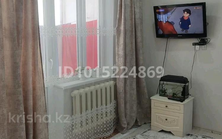 1-бөлмелі пәтер · 31 м² · 1/5 қабат, 10 мкр 11 дом, бағасы: 10.8 млн ₸ в Аксае — фото 2