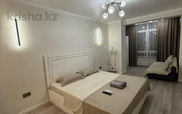 1-бөлмелі пәтер · 37 м² · 1/9 қабат, Карасай батыра 345 — Варламова, бағасы: 17 000 ₸ в Алматы, Алмалинский р-н — фото 2