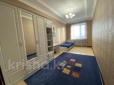 6-комнатная квартира, 212 м², 10/11 этаж, Байтурсынова за 125 млн 〒 в Астане, Алматы р-н