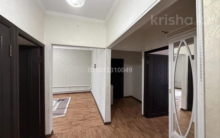 3-комнатная квартира · 67 м² · 5/5 этаж, мкр Аса, 4 за 18 млн ₸ в Таразе — фото 2