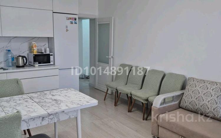 2-бөлмелі пәтер · 52 м² · 17/17 қабат, Таугүл ш/а. 150/А — Напротив университета Нархоз, бағасы: 350 000 ₸ в Алматы, Ауэзовский р-н — фото 2