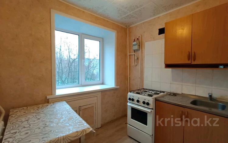 1-комнатная квартира, 30 м², 2/5 этаж, букетова 51 за 11.3 млн 〒 в Петропавловске — фото 2