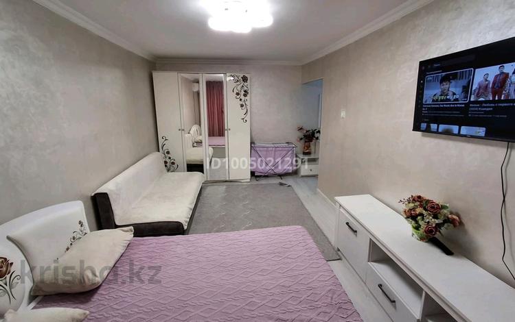 1-бөлмелі пәтер · 32 м² · 2/5 қабат, Желтоксан 27 — Маметова, бағасы: 20 000 ₸ в Алматы — фото 2