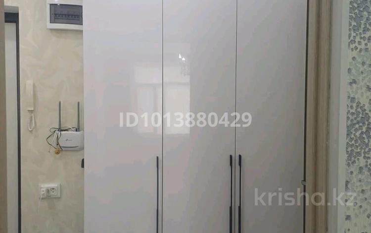 1-комнатная квартира · 45 м² · 3/5 этаж, мкр Самал, Мкрн Самал 15 за 18.6 млн ₸ в Атырау — фото 2