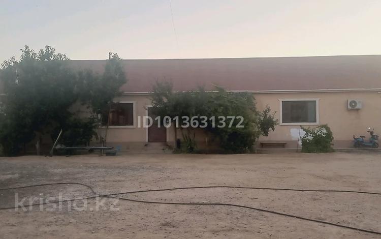 Отдельный дом · 4 комнаты · 180 м² · 15 сот., Б.Қарайшықов 42 — Мечеть за 14 млн ₸ в Саина Шапагатовой — фото 2