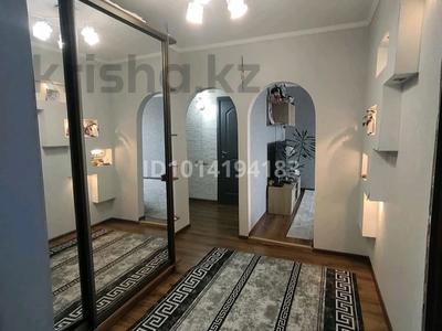 3-комнатная квартира · 63 м² · 6/9 этаж, мкр 4, мкр 4, Ивана Ларина 8/1 за 22 млн ₸ в Уральске