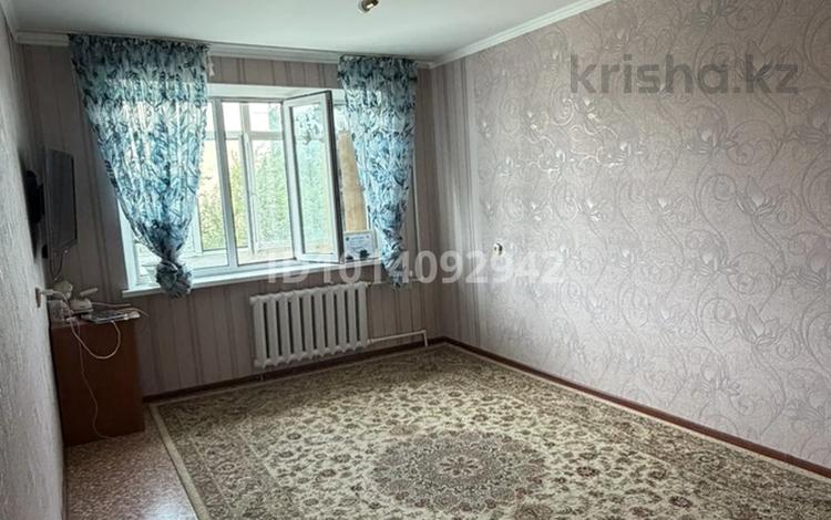2-бөлмелі пәтер · 48.3 м² · 3/5 қабат, 1 ш/а 8/1, бағасы: 15.7 млн ₸ в Актобе, мкр 5 — фото 2