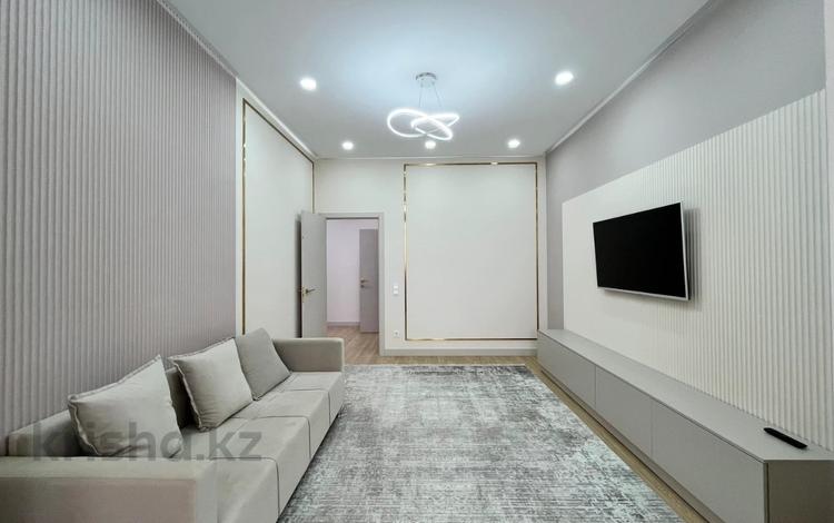 4-комнатная квартира · 165 м² · 4/10 этаж, мкр. Алтын орда, Алии Молдагуловой за 95 млн ₸ в Актобе — фото 9