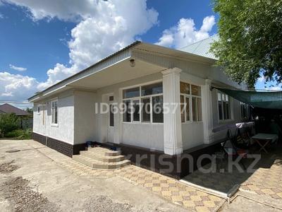 Жеке үй · 7 бөлме · 180 м² · 10 жүзд., С/к Геолог 5 38 — Дом находится на трассе Лесхоза, около магазина Фариза., бағасы: 36 млн ₸ в Актобе, жилой массив Заречный-1